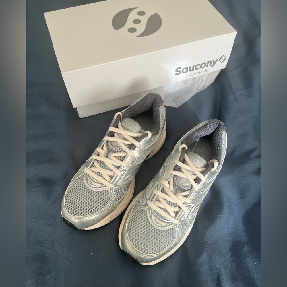 UO NEW Saucony Women’s Ride Millennium Sneaker